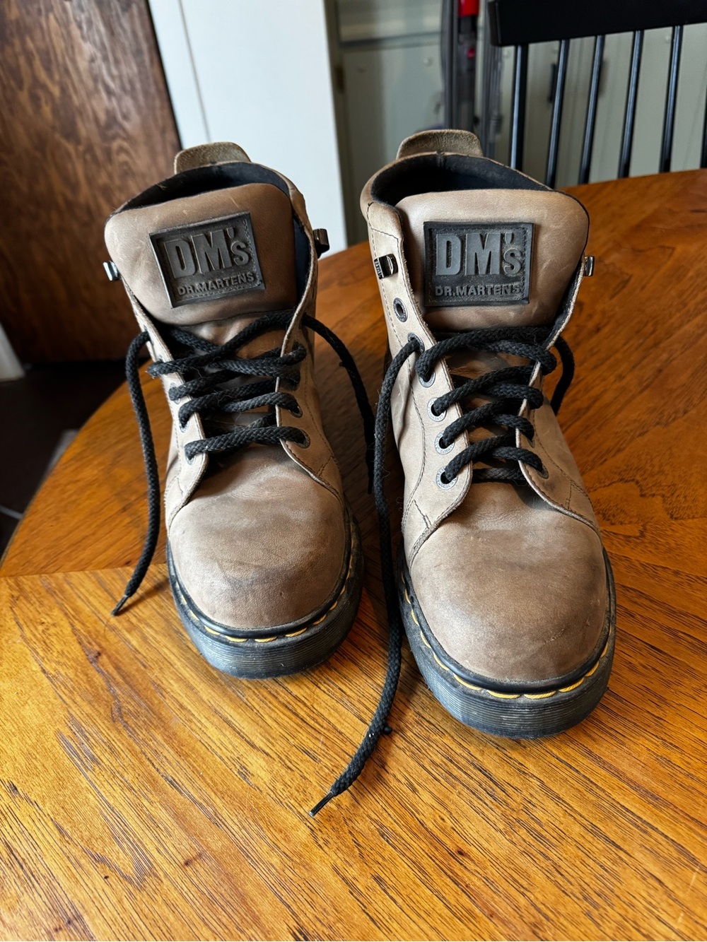 Dr. Martens Brown Leather Lace-Up Boots Unisex M8 / W10 MADE IN ENGLAND